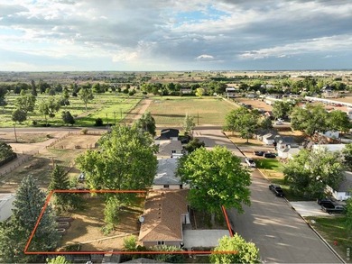 This home has a lovely floor plan and wide open spaces! Big - photo 4
