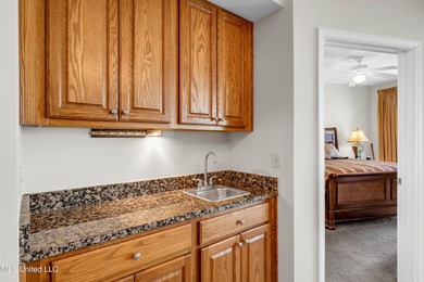 Beautifully furnished coastal condo with stunning views and - photo 15