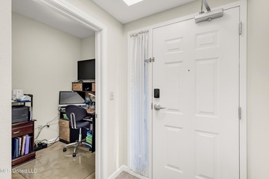 Beautifully furnished coastal condo with stunning views and - photo 30