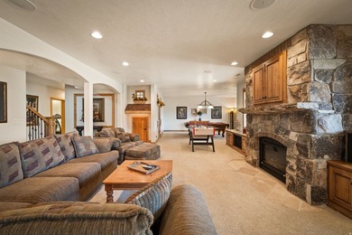 A rare mountain masterpiece where luxury living meets - photo 31