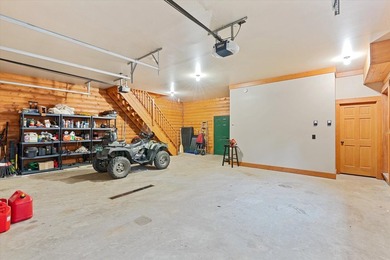 Experience authentic *up north* with this furnished 3-bedroom - photo 33
