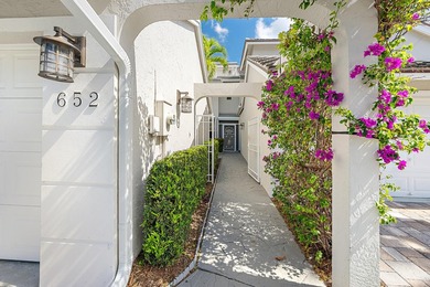 Rarely available 4-bedroom, 3-bath townhouse in Jupiter Harbour - photo 5