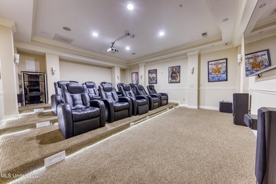 Beautifully furnished coastal condo with stunning views and - photo 47