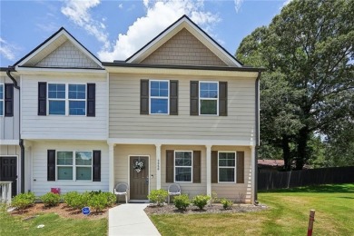 Lake Townhome/Townhouse For Sale in Decatur, Georgia