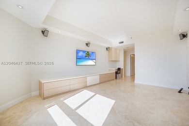 EXQUISITELY REMODELED, 2 Bedroom Split plan plus huge DEN, 2 - photo 11