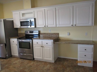 Looking for a larger home? Look no farther. This home has 1904sf - photo 11