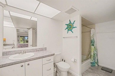 This stunning condo in the highly desirable waterfront community - photo 12