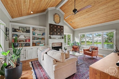 Welcome to *The Tree House* - a truly one-of-a-kind home nestled - photo 14