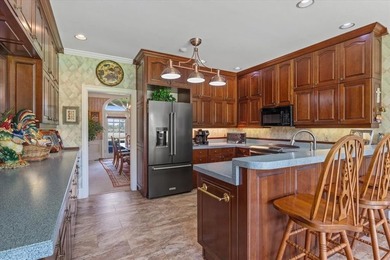Nestled on one of the highest hilltops in Paris, Texas, this - photo 17