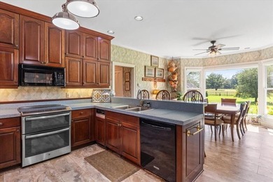 Nestled on one of the highest hilltops in Paris, Texas, this - photo 20