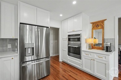 Welcome to *The Tree House* - a truly one-of-a-kind home nestled - photo 21