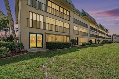 This stunning condo in the highly desirable waterfront community - photo 22