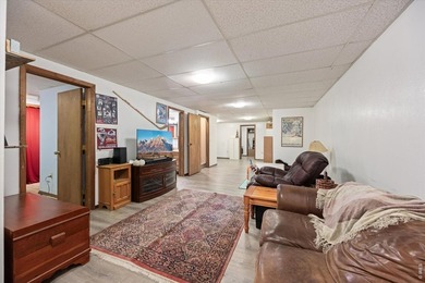 Custom 4 bedroom 3 bath home surrounded by towering trees - photo 23
