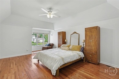 Welcome to *The Tree House* - a truly one-of-a-kind home nestled - photo 24