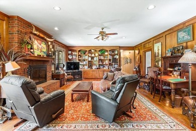 Nestled on one of the highest hilltops in Paris, Texas, this - photo 25