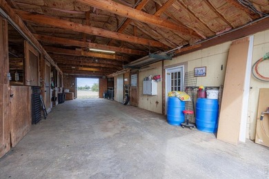 Custom 4 bedroom 3 bath home surrounded by towering trees - photo 28