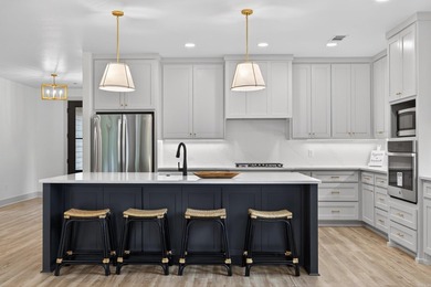 (SEE AGENT REMARKS)Recently completed ready for move-in! What a - photo 13