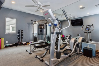 Spectacular Waterfront Luxury Estate in Lido Beach Nestled in - photo 16