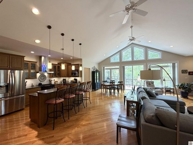 Welcome to 112 Lakeview Terrace, a completely private sanctuary - photo 19