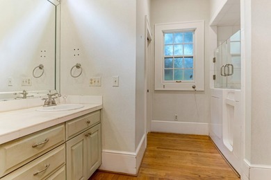 Classic architecture. Refined living. An exceptional setting - photo 21