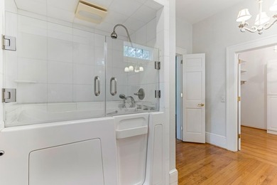 Classic architecture. Refined living. An exceptional setting - photo 23