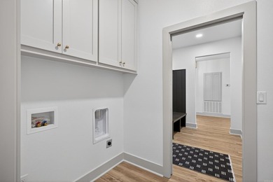(SEE AGENT REMARKS)Recently completed ready for move-in! What a - photo 30