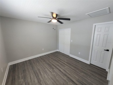 8 Unit Duplex portfolio in South Bradenton. There are a total of - photo 33