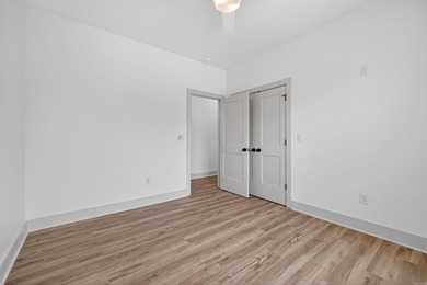(SEE AGENT REMARKS)Recently completed ready for move-in! What a - photo 34