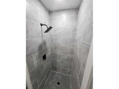 8 Unit Duplex portfolio in South Bradenton. There are a total of - photo 35