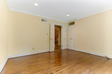 Classic architecture. Refined living. An exceptional setting - photo 36