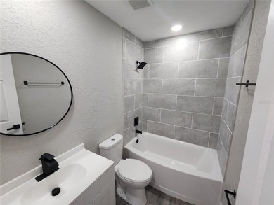 8 Unit Duplex portfolio in South Bradenton. There are a total of - photo 42