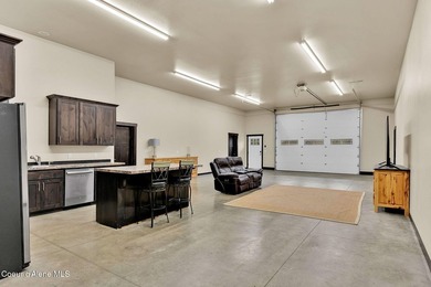 Set on 2.68 acres, this 3,200 sq. ft. shop house offers space - photo 7