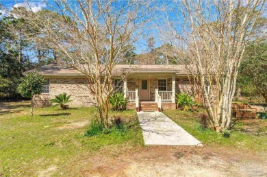 (private lake, pond, coastal) Home For Sale in Gulf Breeze Florida