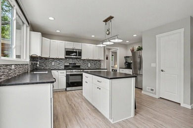 Absolutely pristine contemporary ranch in Belle Brook - photo 11