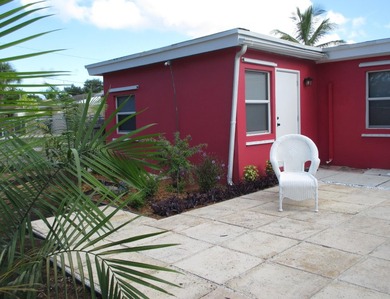 Mid-Centurymodern Duplex! Excellent Location! Walk to the - photo 11