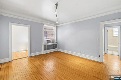 Enjoy easy living in this bright and inviting 550 sq ft - photo 12