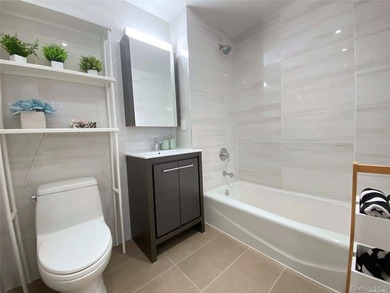 Flushing Prime Location, Brand New Condo. Walking Distance to - photo 13