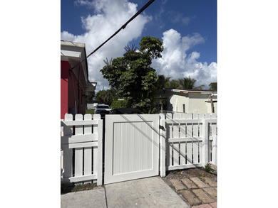 Mid-Centurymodern Duplex! Excellent Location! Walk to the - photo 14