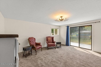 Beautifully updated 4-bedroom, 2.5-bath tri-level home in one of - photo 17