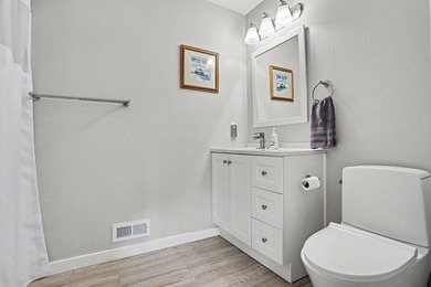 Absolutely pristine contemporary ranch in Belle Brook - photo 17
