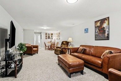Absolutely pristine contemporary ranch in Belle Brook - photo 25