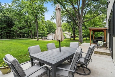 Absolutely pristine contemporary ranch in Belle Brook - photo 30