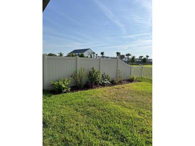 Welcome to this stunning lakefront home in Land O' Lakes - photo 31