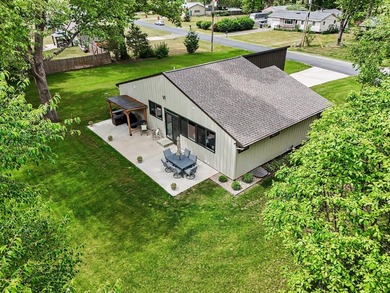 Absolutely pristine contemporary ranch in Belle Brook - photo 38