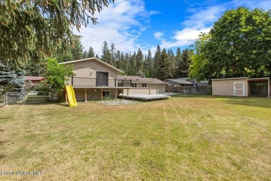 Beautifully updated 4-bedroom, 2.5-bath tri-level home in one of - photo 44