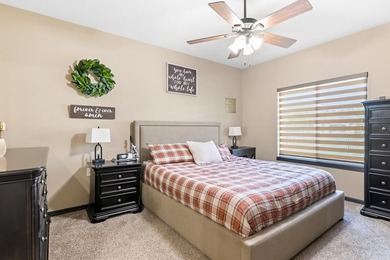 Welcome to this beautifully maintained 6-bedroom, 4-bath home - photo 12