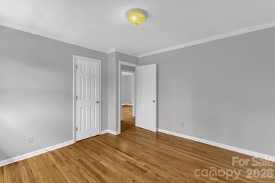 Outstanding location in North Asheville near lovely Beaver Lake - photo 17