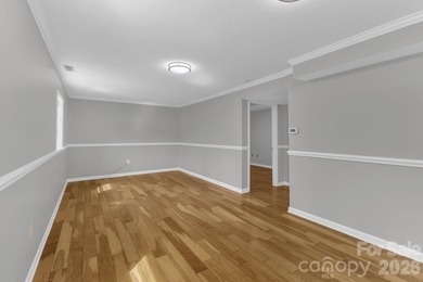 Outstanding location in North Asheville near lovely Beaver Lake - photo 19