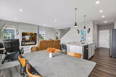 Experience the perfect blend of new construction quality and the - photo 20