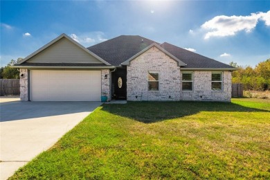 Cedar Creek Lake Home Sale Pending in Mabank Texas